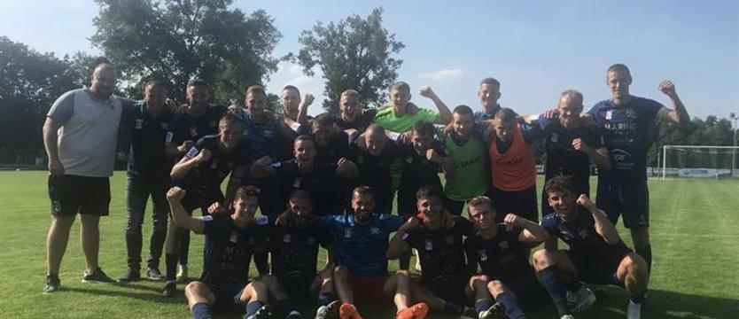 Piłka nożna. W III lidze komplet zwycięstw Vinety i Świt na piątkę