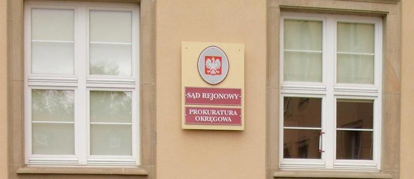 Wyrok dla ojca i matki w związku ze spowodowaniem obrażeń u 6-miesięcznego synka