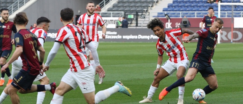 Piękne bramki na Twardowskiego. Pogoń wygrywa!