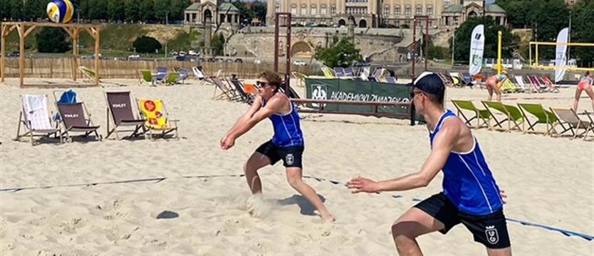 Siatkówka plażowa. Akademickie półfinały w Szczecinie - upał, muzyka, widoki...