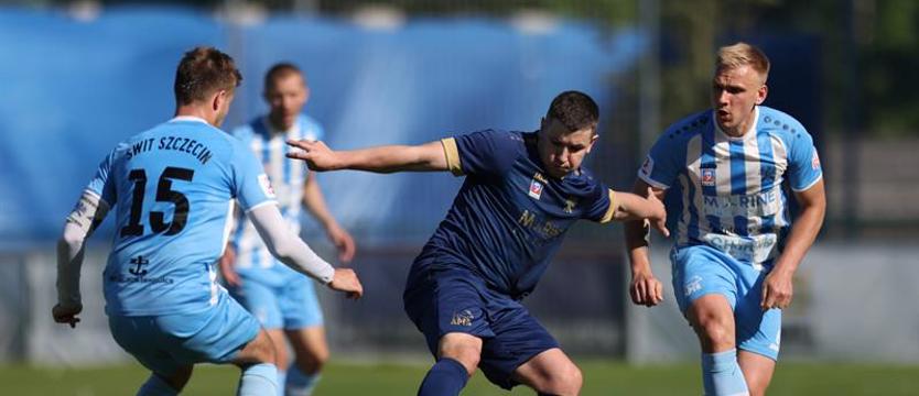 Piłka nożna. Pucharowe derby Skolwina w cieniu tragedii...
