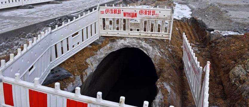 Zbiornik poza planem na przebudowie al. Wojska Polskiego