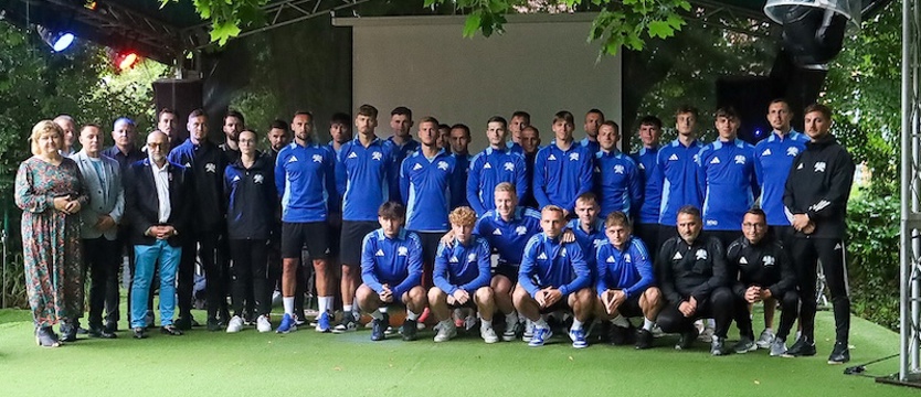 Piłka nożna. Prezentacja Świtu w Ogrodach