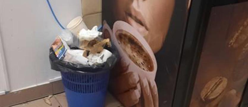 Toi-toi na pętli stoi. Co z socjalami dla motorniczych?