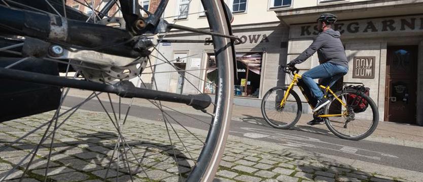 W czwartek dzień bez samochodu! W pociągu, autobusie i tramwaju nie płacisz