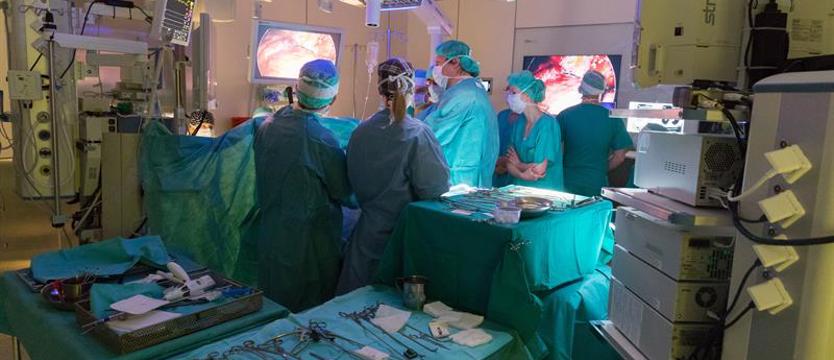 Pilnie zatrudnią lekarzy i sto pielęgniarek. Za mało ich do leczenia i opieki nad pacjentami