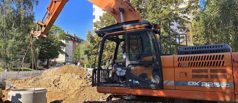 Prace i utrudnienia na Niebuszewie. Przebudowują sieć wodociągową