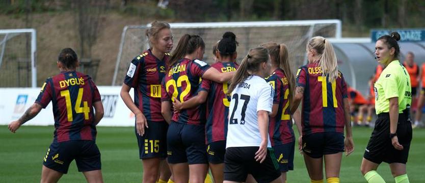 Piłka nożna. Zwycięstwo kobiecej Pogoni i hat-trick Natalii Oleszkiewicz