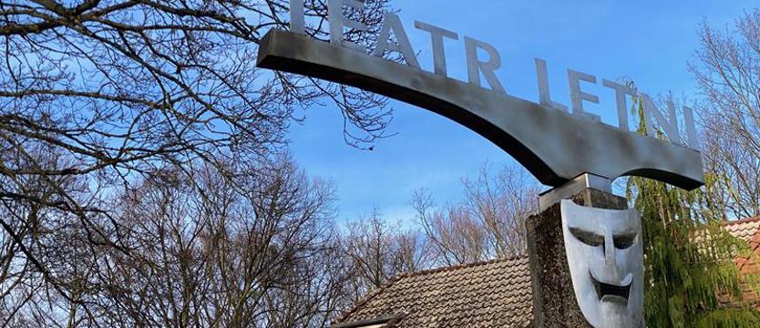 Niedzielne spotkanie. O poetce w amfitetarze