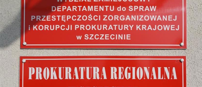 Zarzuty dla gangsterów i... adwokata