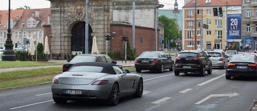 Tablice rejestracyjne i miliony