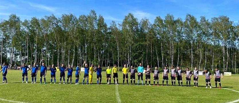 Piłka nożna. Dwa hat-tricki. 8:0 A-klasowym standardem?