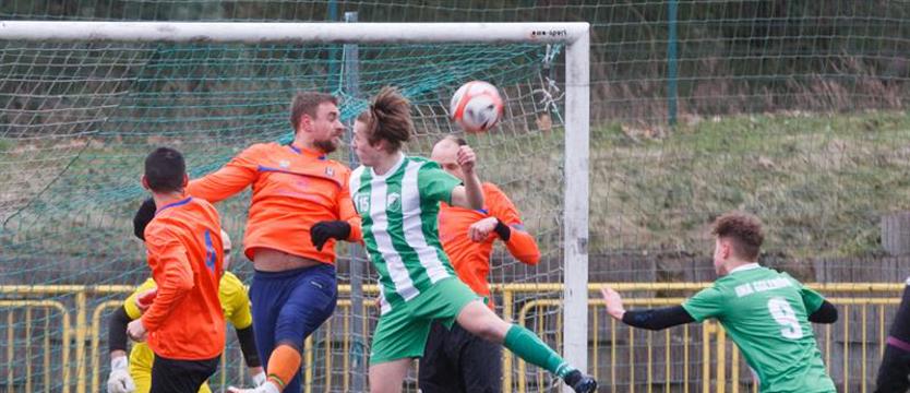 Piłka nożna. Juniorzy zagrają o złoto pod patronatem „Kuriera"!