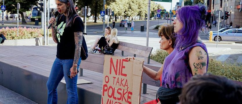 Protest na placu Pawła Adamowicza. Strajk Kobiet jest wściekły na władzę