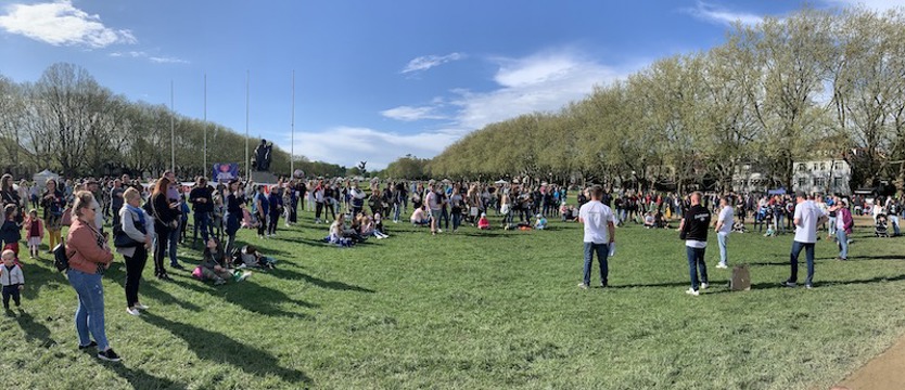 Na Jasnych Błoniach trwa piknik dla Wiktora