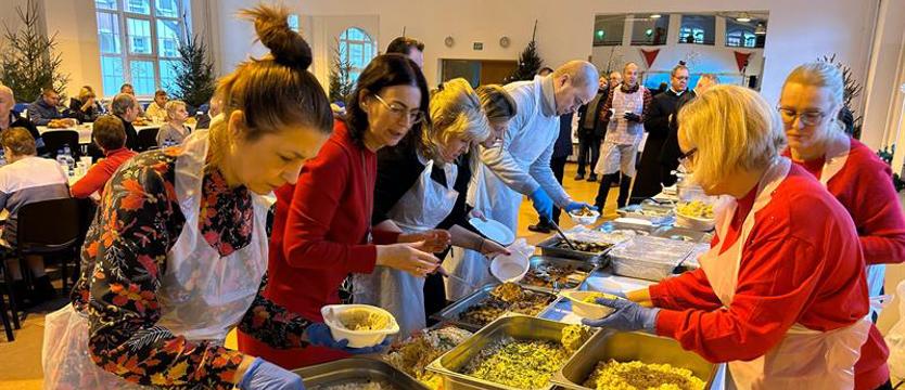 Nikt nie powinien być sam. Wigilijne spotkanie dla potrzebujących i samotnych w Świnoujściu