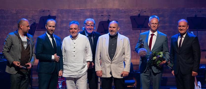 Kto dołączy do Augustynowicz, Iwasiów i grupy Hey?