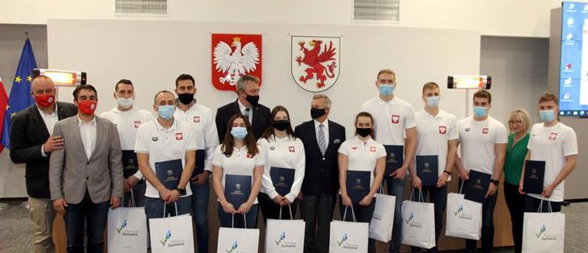 Pływanie. Grad medali w mistrzostwach Europy ratowników wodnych