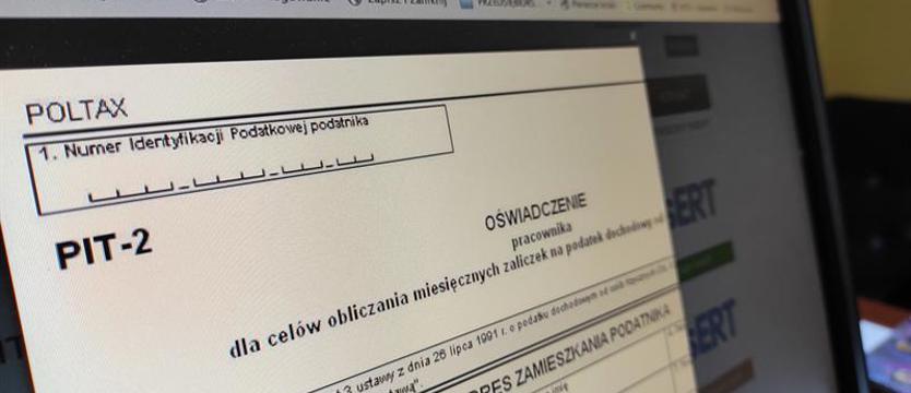 PIT-2 składa się raz. Polski Ład nie zmienia obowiązujących zasad