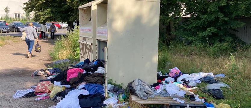 Darowane i zmarnowane. Śmietnisko na ul. Ofiar Oświęcimia